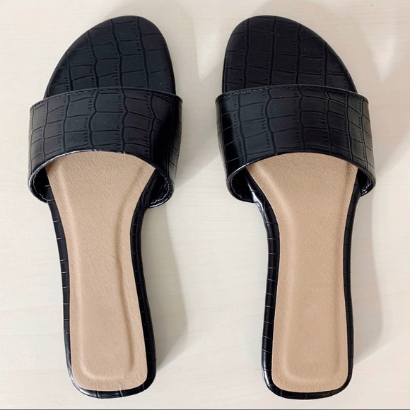 ✨NEW Amelia Sandal- in Black Croc - Picture 4 of 7